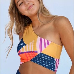 NANI SWIMWEAR swimsuit top
